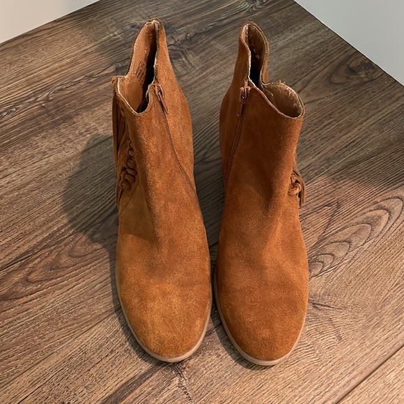 REACTION KENNETH COLE Suede Fringe booties 7.5M - Picture 4 of 8